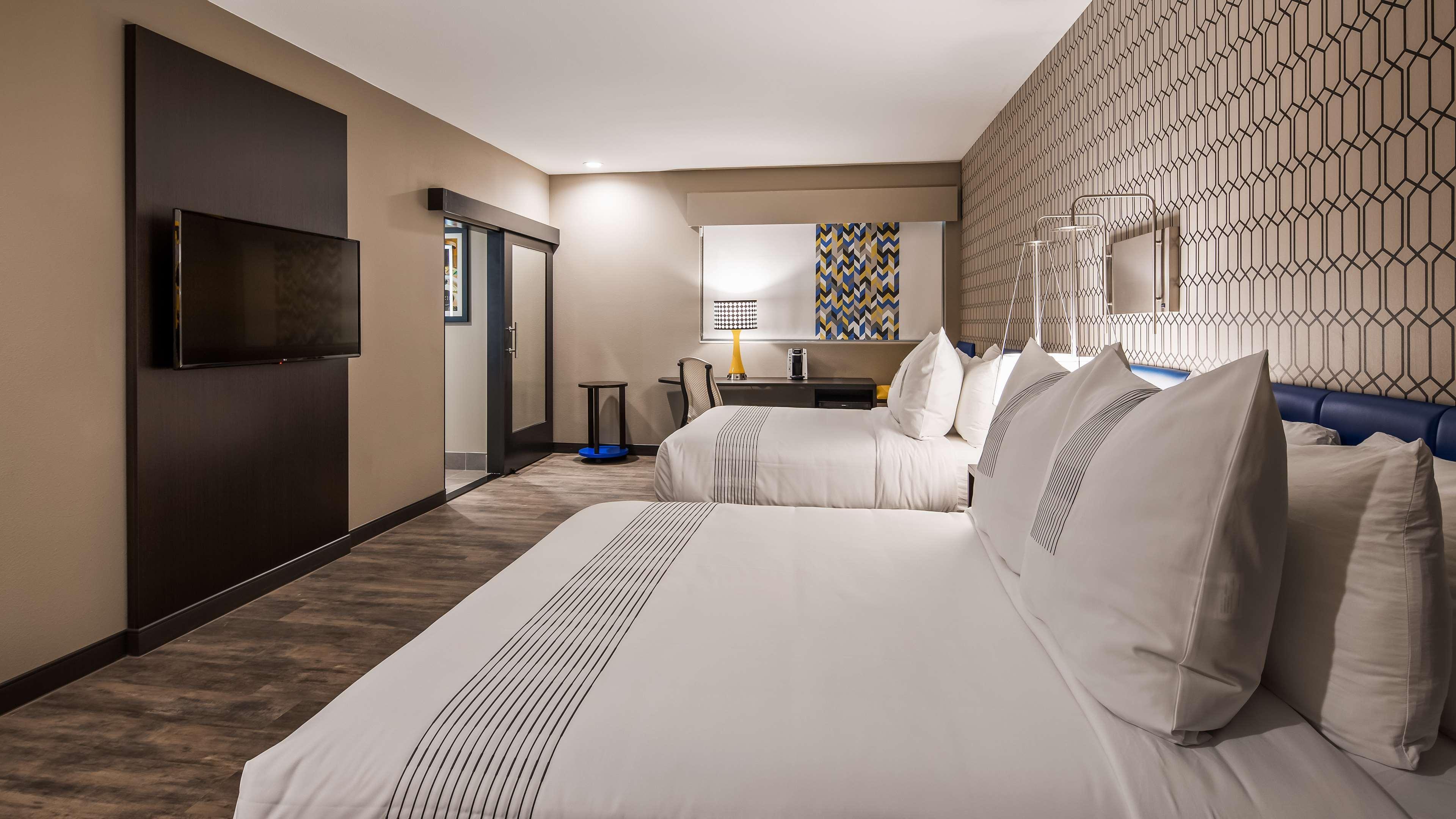 Glo Best Western Tulsa-Catoosa East Route 66 Exterior photo