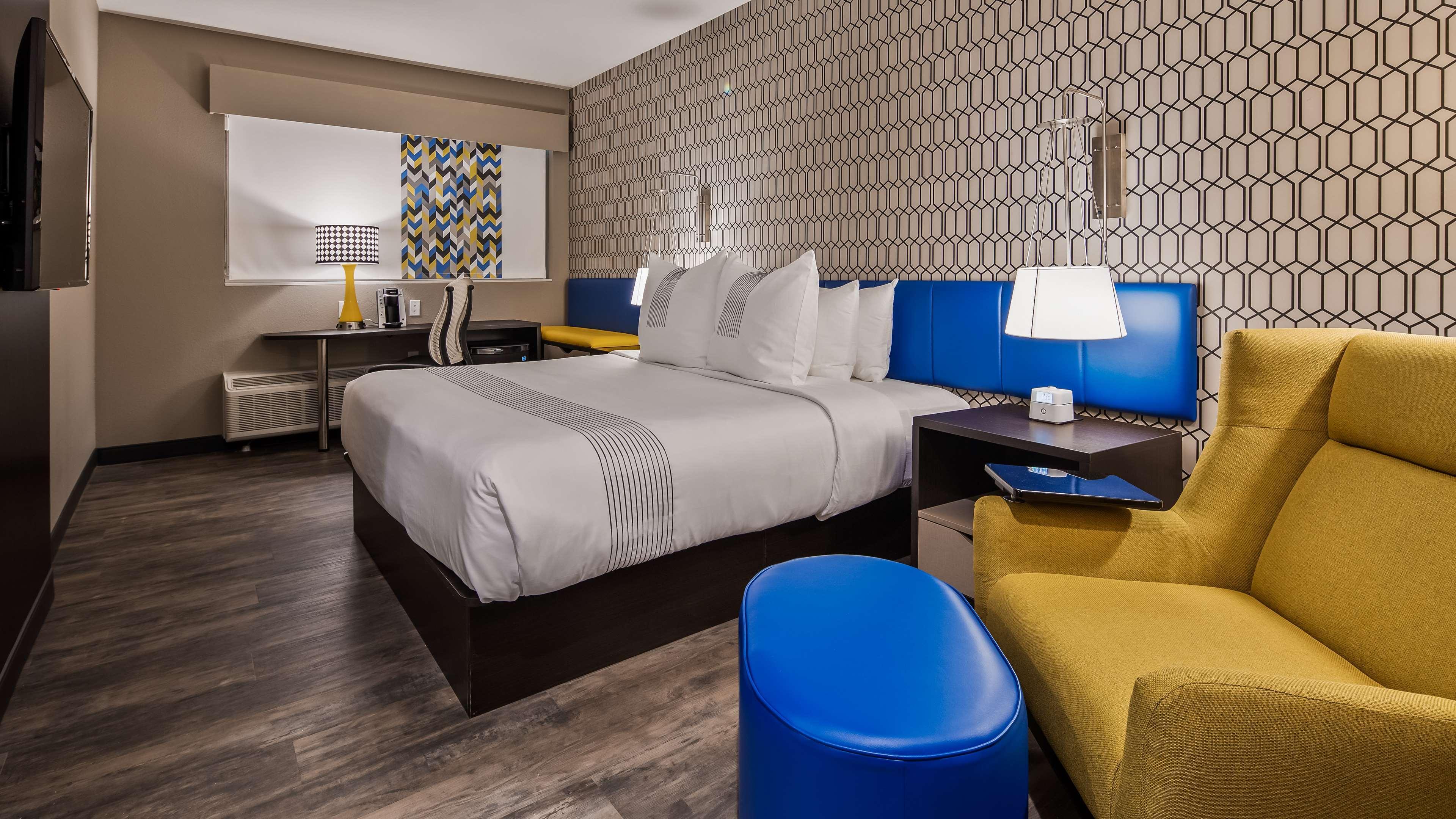Glo Best Western Tulsa-Catoosa East Route 66 Exterior photo